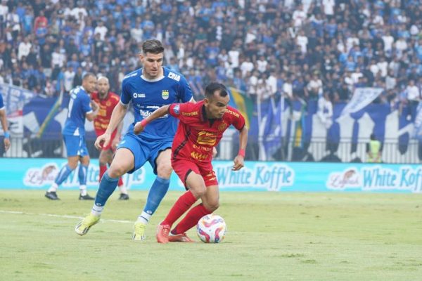 Kerendahan Hati Nick Kuipers Melihat Peluang Persib Bandung Juara BRI Liga 1 2024/2025