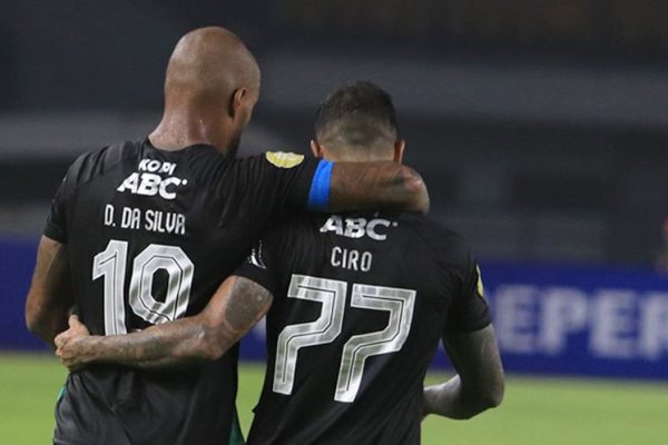 Kedigdayaan Persib Bandung pada Paruh Pertama BRI Liga 1: Paling Banyak Bikin Gol, Paling Sedikit Kebobolan!