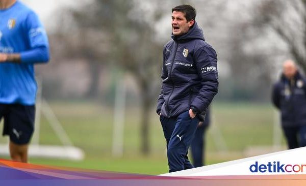 Jadi Pelatih Parma, Chivu Buka Perjalanan Baru di Level Senior